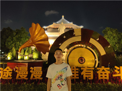 唐镜辉个人照片.jpg 唐镜辉个人照片.jpg