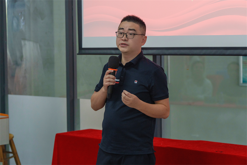 05企业代表讲话.png 05企业代表讲话.png